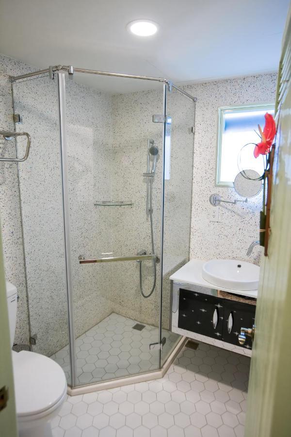 Bed and Breakfast My Way House 好巷一弄民宿 Tainan Exterior foto