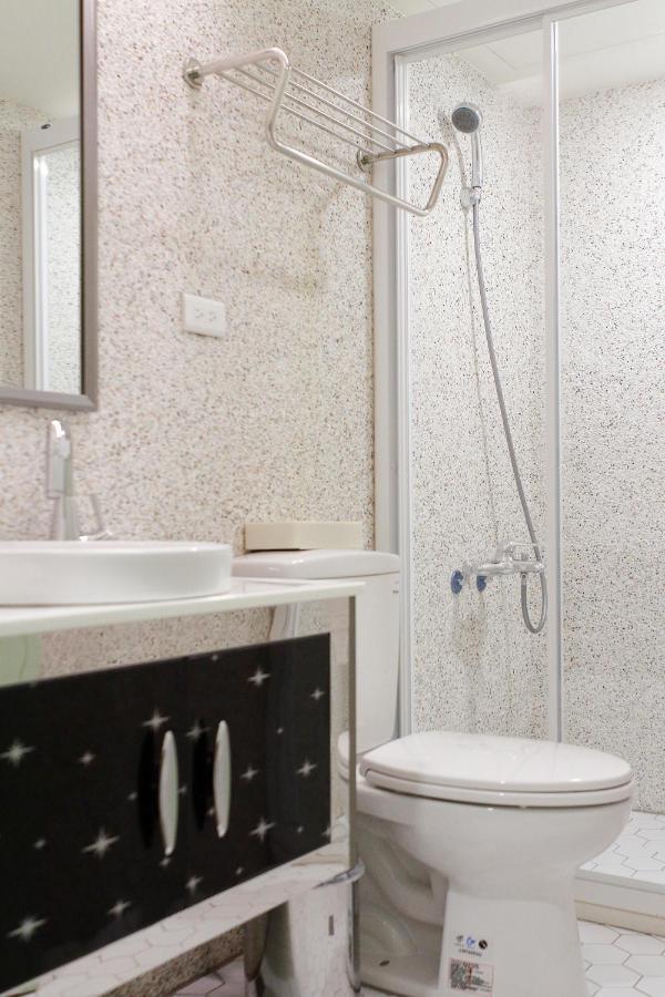 Bed and Breakfast My Way House 好巷一弄民宿 Tainan Exterior foto